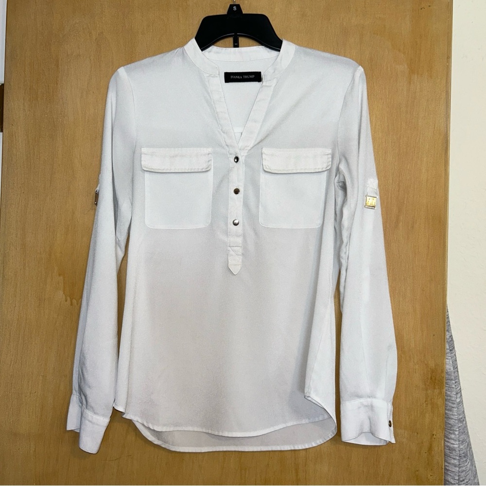 Ivanka trump women’s light gray blouse size XS